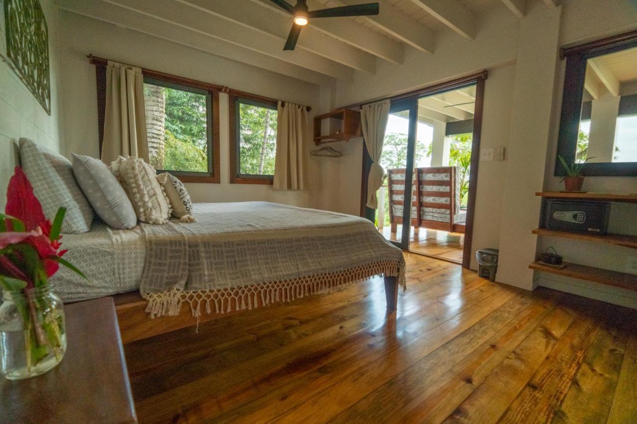 Roam Yoga & Wellness Lodge Bocas Town Luaran gambar