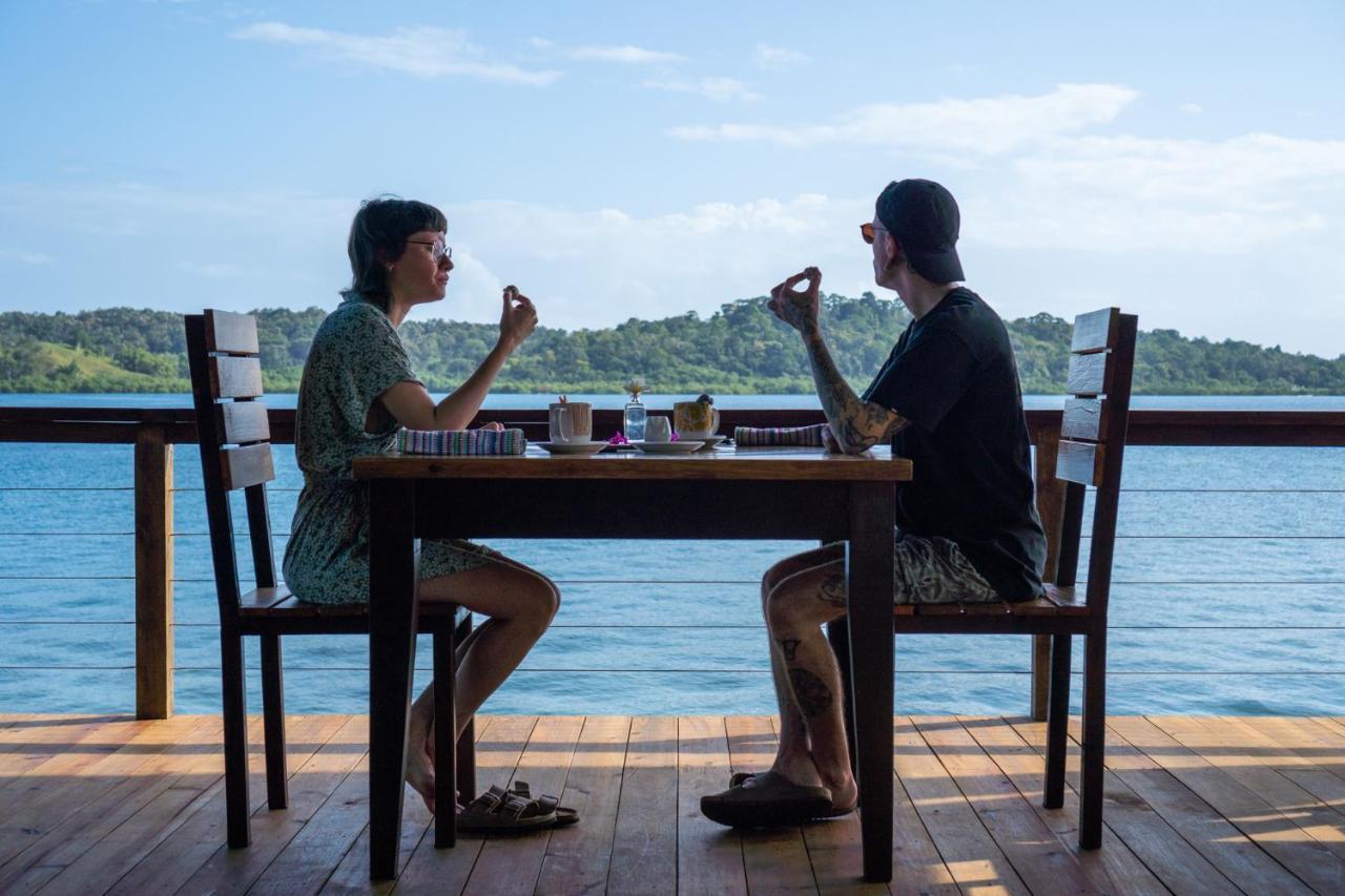 Roam Yoga & Wellness Lodge Bocas Town Luaran gambar
