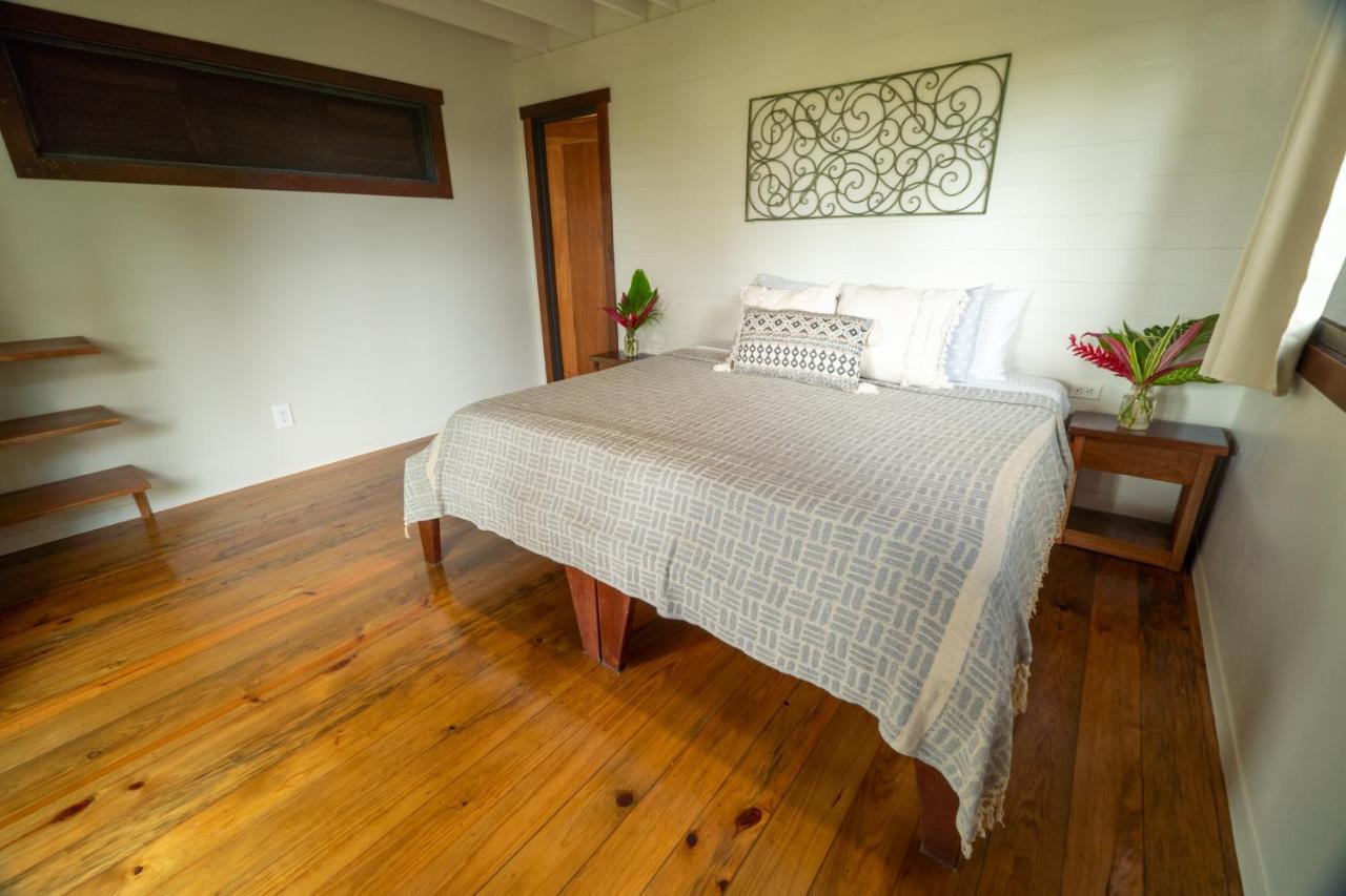 Roam Yoga & Wellness Lodge Bocas Town Luaran gambar