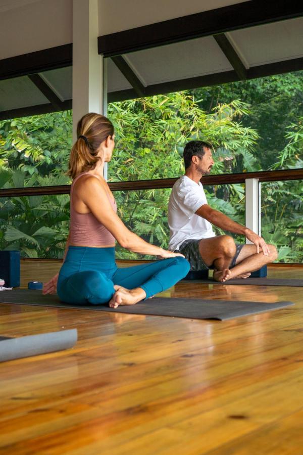 Roam Yoga & Wellness Lodge Bocas Town Luaran gambar