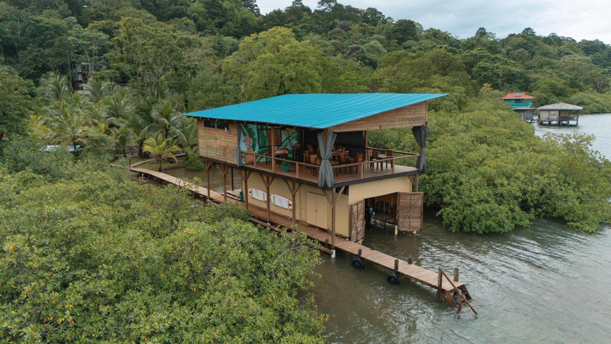 Roam Yoga & Wellness Lodge Bocas Town Luaran gambar