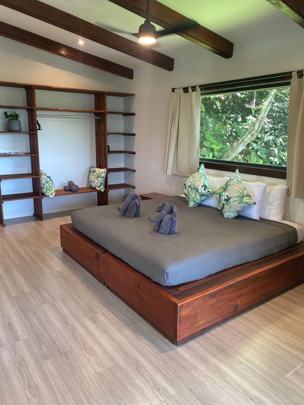 Roam Yoga & Wellness Lodge Bocas Town Luaran gambar